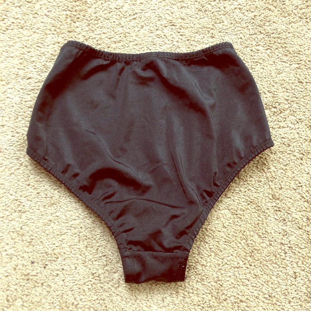 Black high waisted bottoms